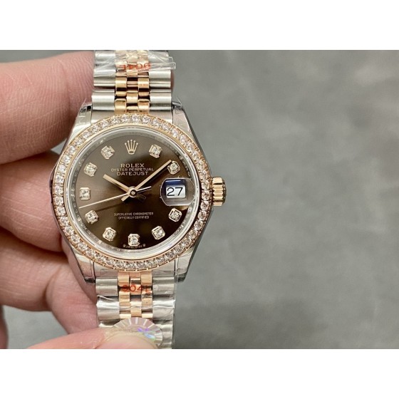 Dial inlaid with brick brown dogtooth dial, rose gold two-tone strap 31mm