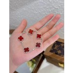 Four-leaf clover silver bracelet red