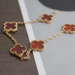 Four-leaf clover red bracelet rose gold
