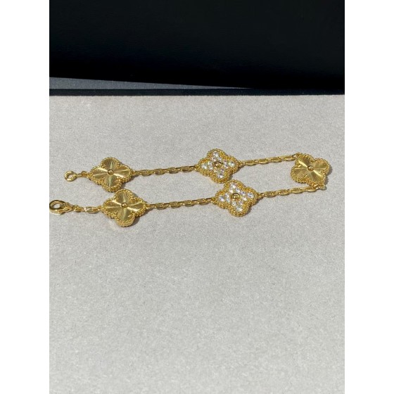 Four-leaf Clover Gold Half Diamond Bracelet Gold