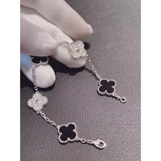 Four-leaf Clover Half Diamond Bracelet Silver Black