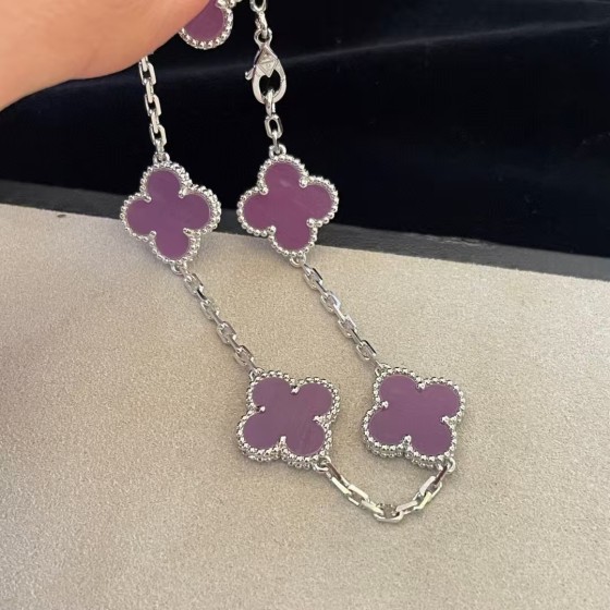Four-leaf clover bracelet silver purple