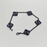 Four-leaf clover black bracelet