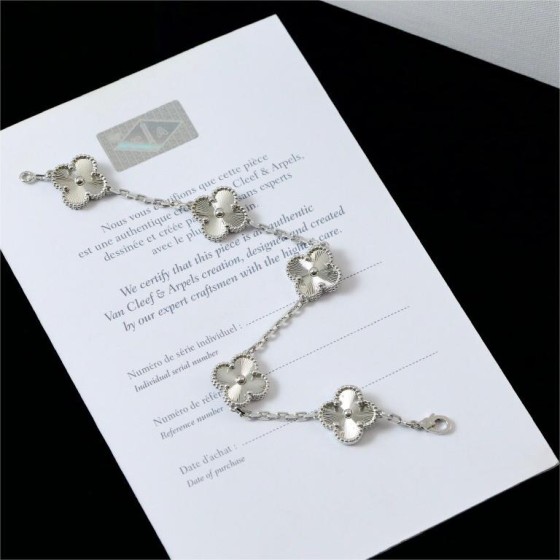 Silver four-leaf clover bracelet