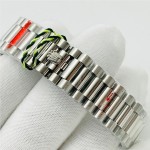 Sunday calendar series men's watch, black dial, silver bezel, 40mm, silver five-link bracelet.