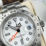 Rolex Explorer Yacht-Master series, white dial, silver bezel, silver case, 40mm, silver Oyster bracelet.
