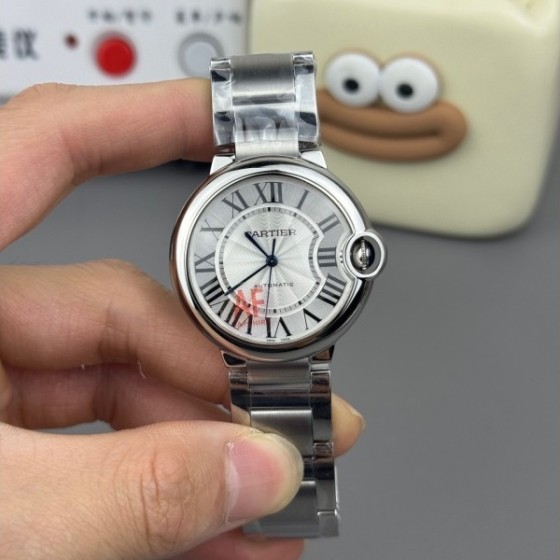 Cartier Ballon Bleu series, 36mm silver dial, silver strap, mechanical.