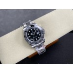 Greenwich series, black dial, black and gray bezel, 40 mm, silver Oyster bracelet.