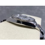 Greenwich series, black dial, black and gray bezel, 40 mm, silver Oyster bracelet.