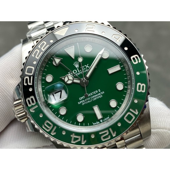 Rolex GMT-Master series, green dial, black and green bezel, 40mm, silver five-link bracelet.