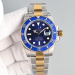 Greenwich series, blue dial, blue bezel, 40 mm, silver and gold Oyster bracelet.