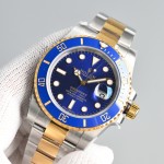 Greenwich series, blue dial, blue bezel, 40 mm, silver and gold Oyster bracelet.