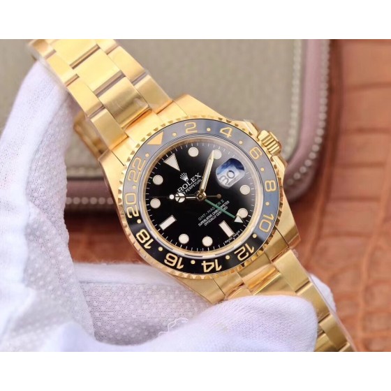 Greenwich series, black dial, black bezel, 40mm, gold Oyster bracelet.
