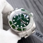 Rolex Submariner series, green dial, green bezel, 40mm, silver Oyster bracelet.