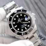 Rolex Submariner series, black dial, black bezel, 40mm, silver Oyster bracelet.