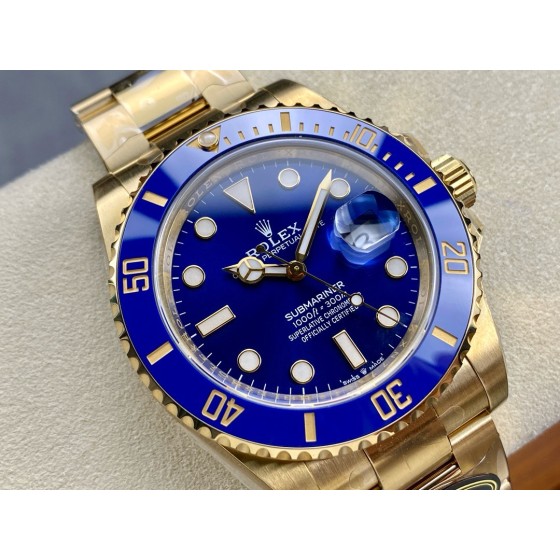 Rolex Submariner series, blue dial, blue bezel, 41mm, gold Oyster bracelet.