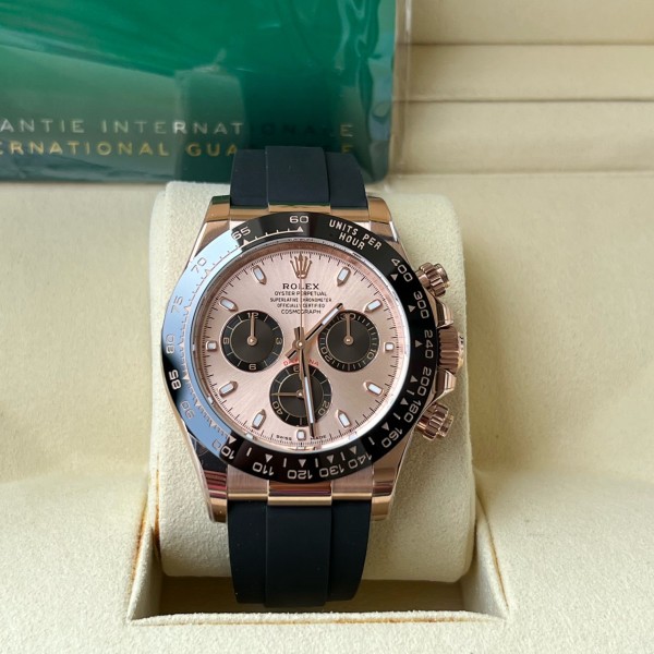 Rolex Daytona series, rose gold dial, black bezel, rose gold case, 40mm, rubber strap.