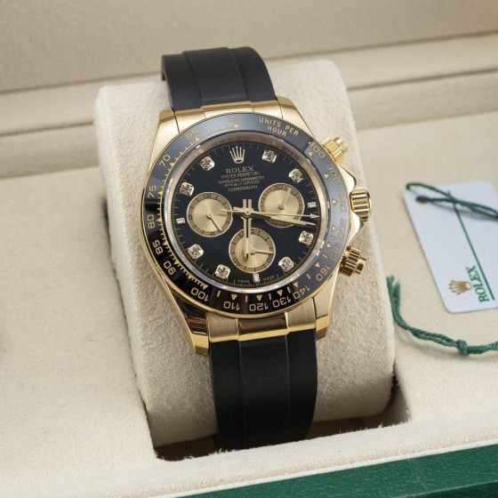 Rolex Daytona series, diamond-set black dial, black bezel, gold case, 40mm, rubber strap.