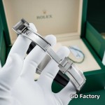 Rolex Daytona series, meteorite dial, black bezel, silver case, 40mm, rubber strap.