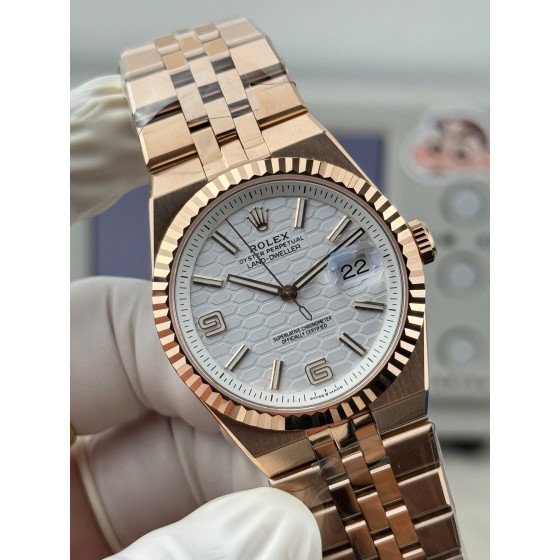 Rolex Explorer series, white dial, rose gold case, rose gold bracelet.