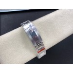 Rolex Yacht-Master series, silver dial, silver bezel, silver case, 40mm, silver Oyster bracelet.