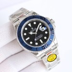 Rolex Yacht-Master series, black dial, blue bezel, silver case, 40mm, silver Oyster bracelet.