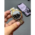 Log series men's watch, black dial, gold bezel, 41mm, two-tone five-link bracelet.