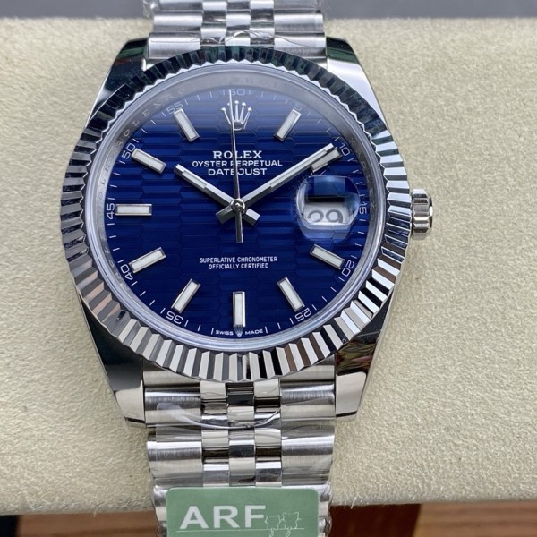 Log series men's watch, wave pattern blue dial, silver bezel, 41mm, silver five-link bracelet.