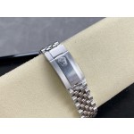 Log series men's watch, wave pattern blue dial, silver bezel, 41mm, silver five-link bracelet.