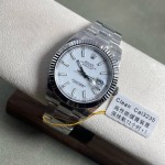 Datejust series men's watch, white dial, silver bezel, 41mm, silver Oyster bracelet.