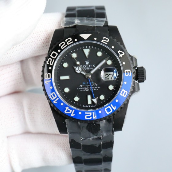 Greenwich series, carbon black dial, black and blue ceramic bezel, 40mm, black Oyster bracelet.