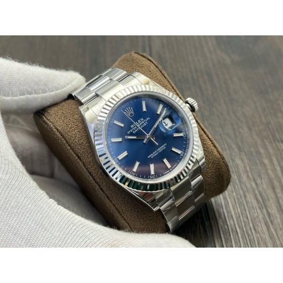 Datejust series men's and women's watches, blue dial, silver bezel, 36 and 41mm sizes, silver Oyster bracelet.