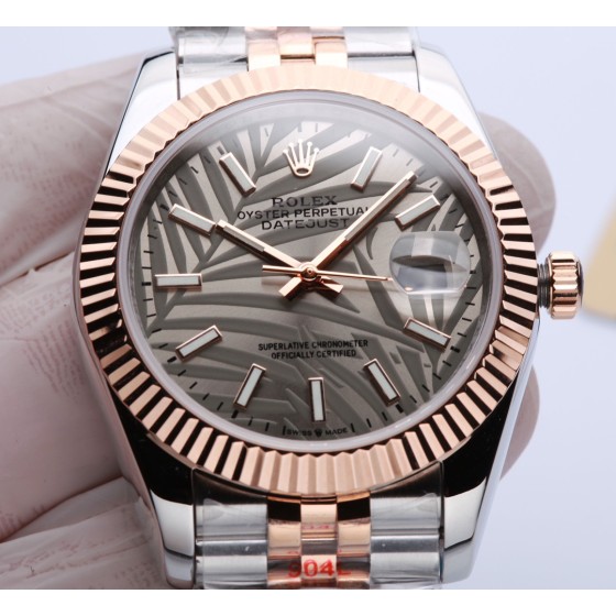 Log Series men's watch, silver-gray dial, rose gold bezel, 41mm, two-tone five-link bracelet.