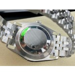 Log Series men's watch, green dial, silver bezel, 41mm, silver five-link bracelet.