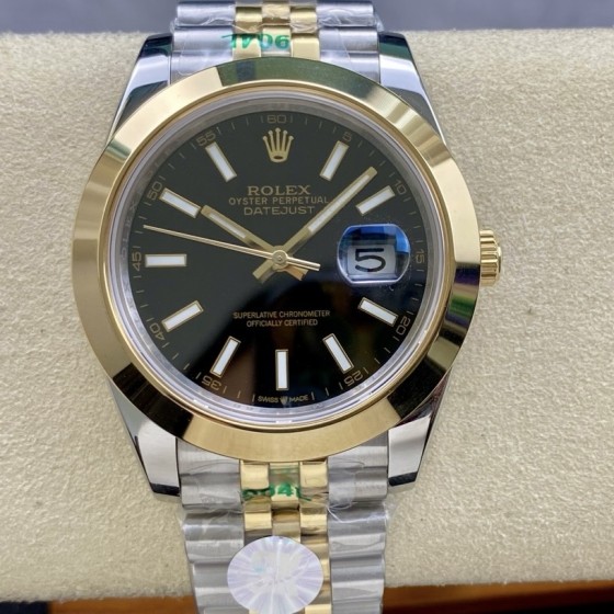Log series men's watch, black dial, gold bezel, 41mm, two-tone five-link bracelet.