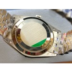 Navigator series men's watch, green dial, gold bezel, 42mm, gold five-link bracelet.