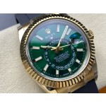 Navigator series men's watch, green dial, gold bezel, 42mm, rubber strap.