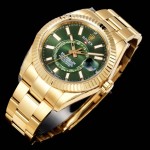 Navigator series men's watch, green dial, gold bezel, 42mm, gold Oyster bracelet.