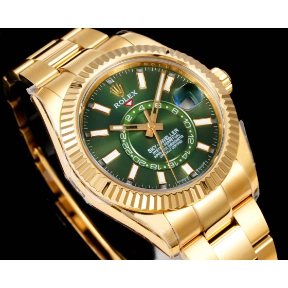 Navigator series men's watch, green dial, gold bezel, 42mm, gold Oyster bracelet.