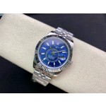 Navigator series men's watch, blue dial, silver bezel, 42mm, silver five-link bracelet.