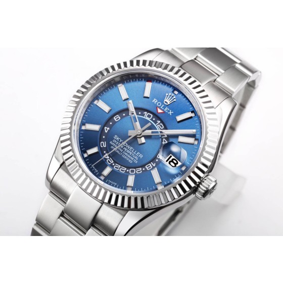 Navigator series men's watch, blue dial, silver bezel, 42mm, silver Oyster bracelet.