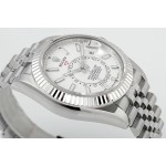 Navigator series men's watch, white dial, silver bezel, 42mm, silver five-link bracelet.