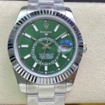 Navigator series men's watch, blue dial, silver bezel, 42mm, silver Oyster bracelet.