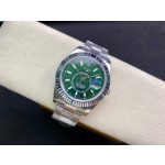 Navigator series men's watch, blue dial, silver bezel, 42mm, silver Oyster bracelet.