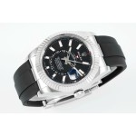 Navigator series men's watch, black dial, silver bezel, 42mm, rubber strap.