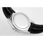 Navigator series men's watch, black dial, silver bezel, 42mm, rubber strap.