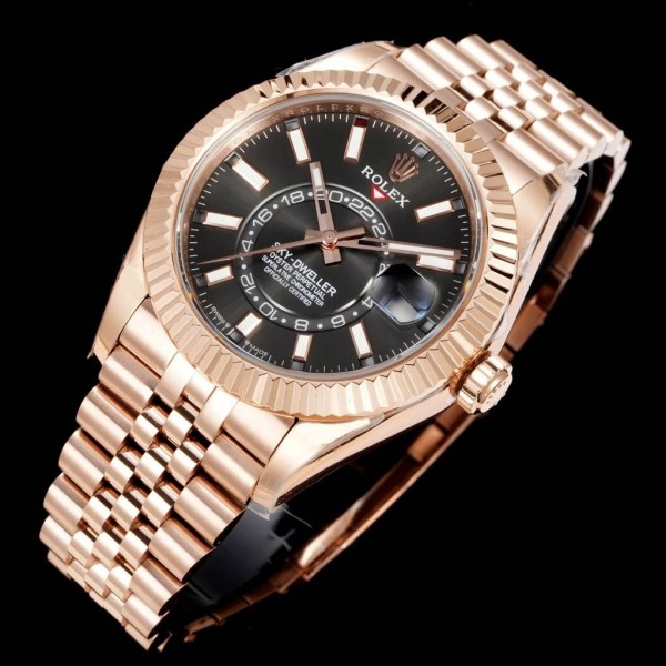 Navigator series men's watch, bright black dial, rose gold bezel, 42mm, rose gold five-link bracelet.