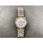 Navigator series men's watch, white dial, gold bezel, 42mm, two-tone five-link bracelet.