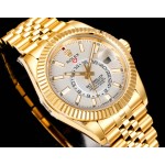 Navigator series men's watch, white dial, gold bezel, 42mm, gold five-link bracelet.