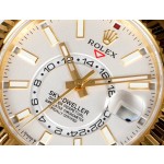Navigator series men's watch, white dial, gold bezel, 42mm, gold Oyster bracelet.